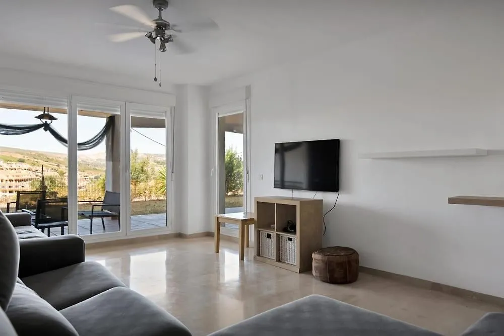 Hillview Apartment In Manilva